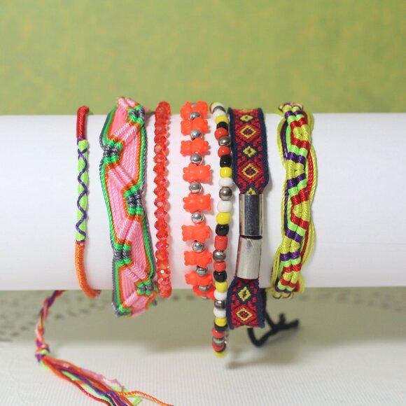 7 Friendship Woven Macrame Multicolor Slide Knot Closure Bracelet Set - Picture 3 of 5